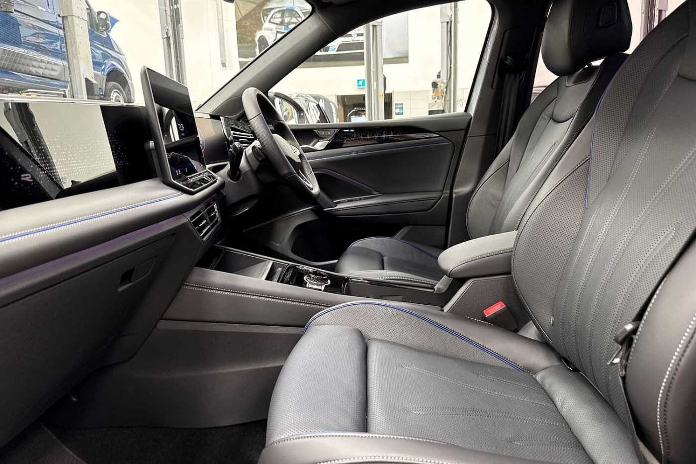 Volkswagen Tiguan Black Edition 2.0 TSI 265PS 7-speed DSG 4Motion 5 Door