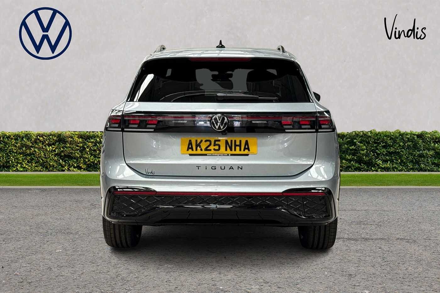 Volkswagen Tiguan Black Edition 2.0 TSI 265PS 7-speed DSG 4Motion 5 Door