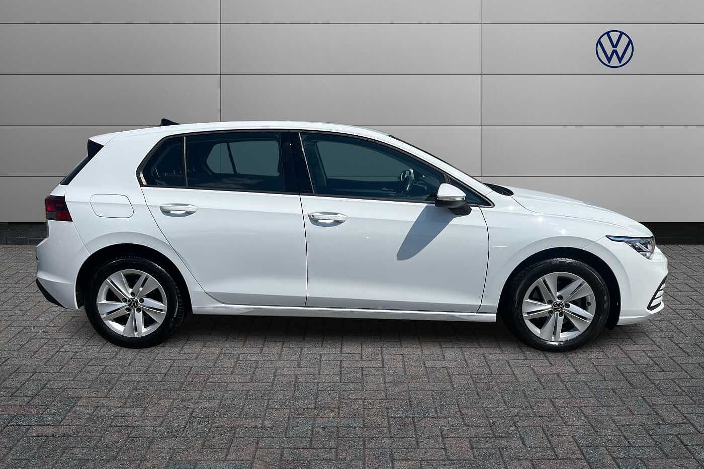Volkswagen Golf MK8 Hatchback 5-Dr 1.5 TSI (130ps) Life EVO