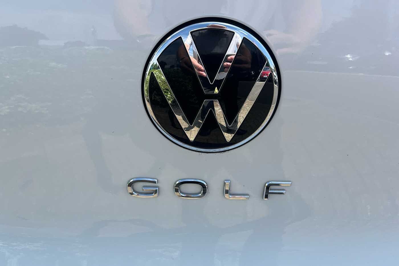 Volkswagen Golf MK8 Hatchback 5-Dr 1.5 TSI (130ps) Life EVO