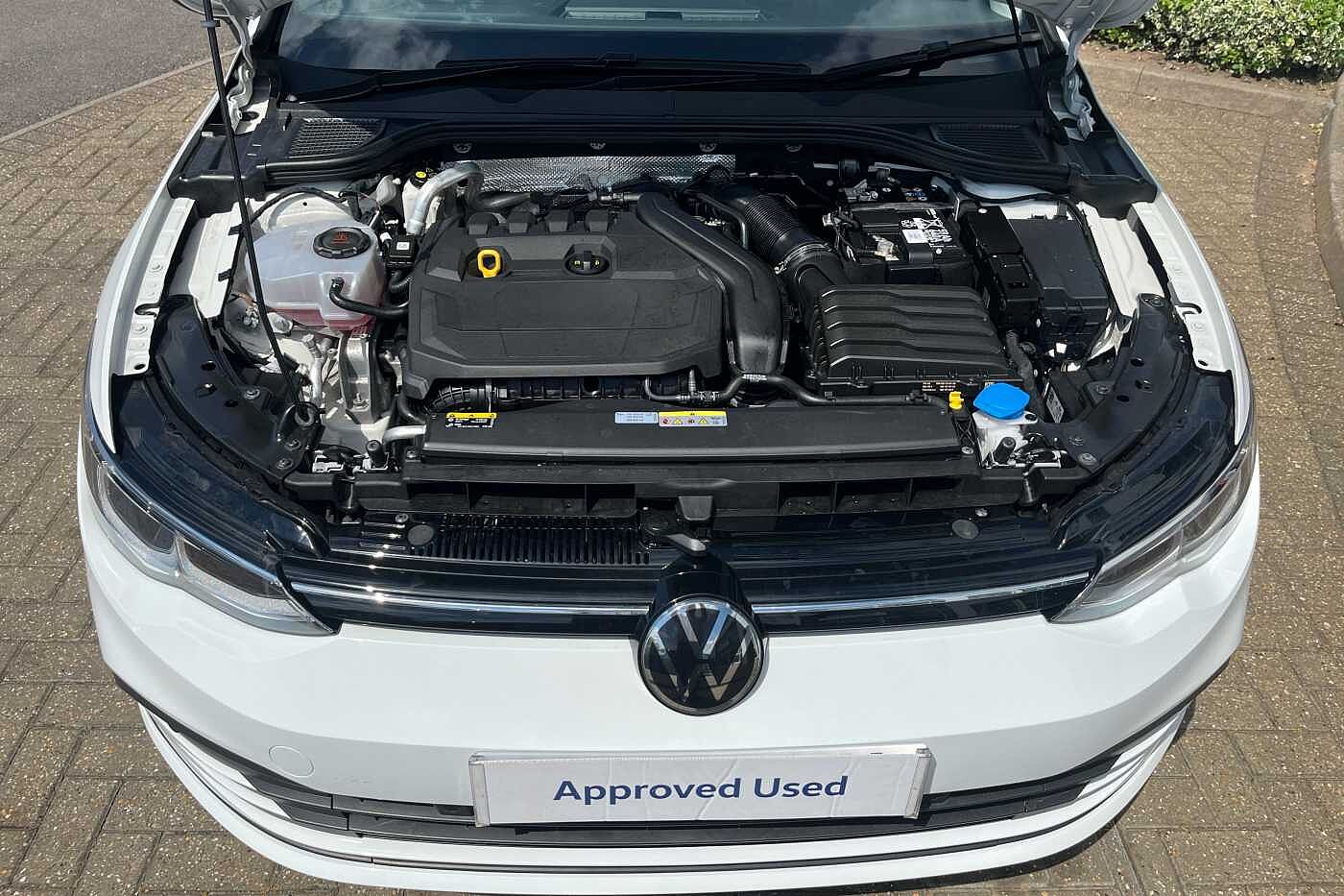 Volkswagen Golf MK8 Hatchback 5-Dr 1.5 TSI (130ps) Life EVO