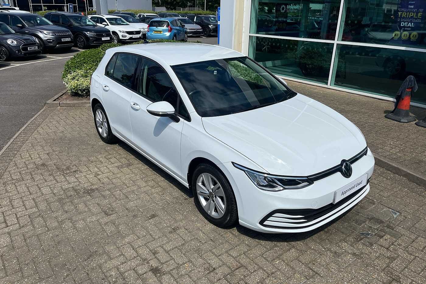 Volkswagen Golf MK8 Hatchback 5-Dr 1.5 TSI (130ps) Life EVO