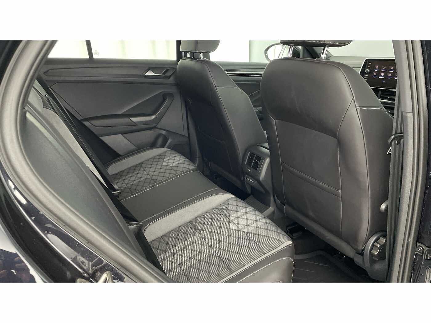 Volkswagen T-ROC R-Line 2.0 TDI 150PS 7-speed DSG 5 Door
