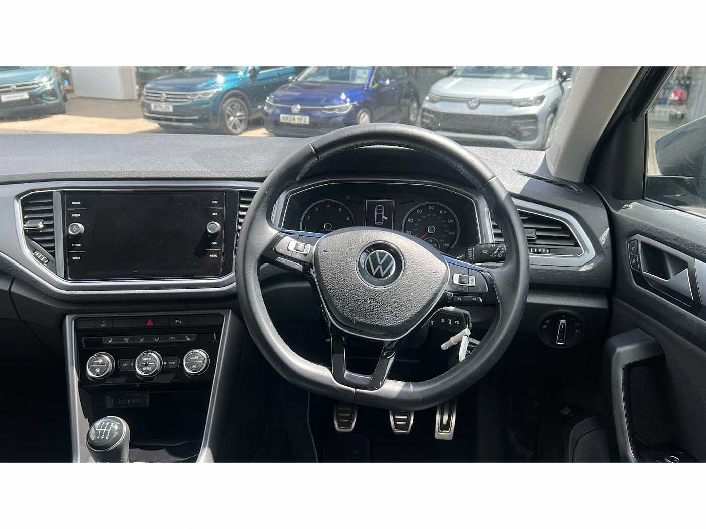 Volkswagen T-ROC 2017 1.0 TSI Active 110PS