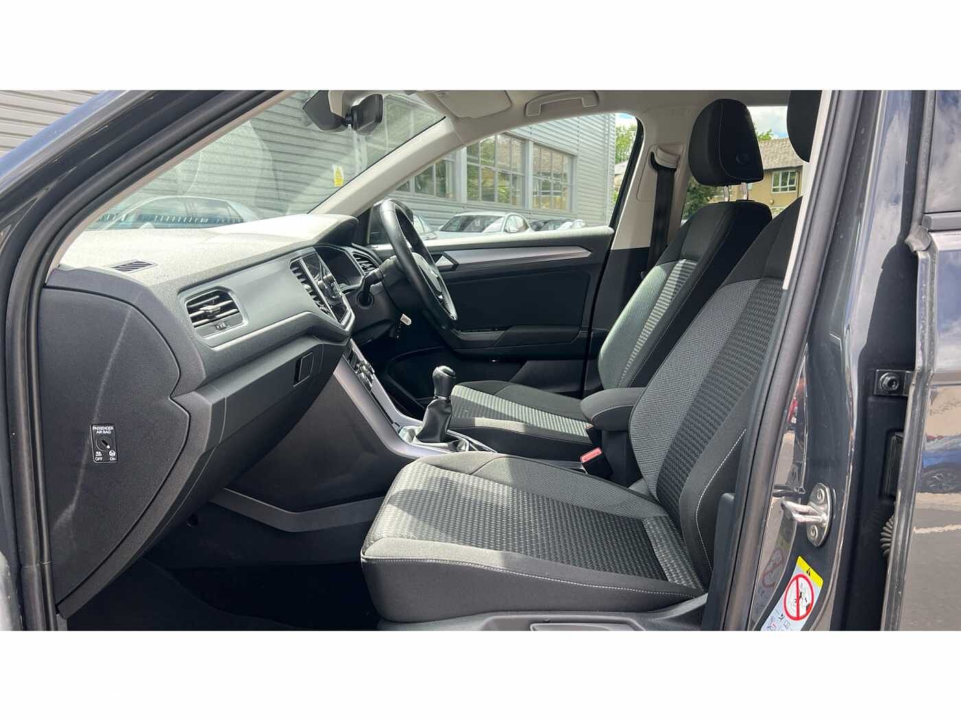 Volkswagen T-ROC 2017 1.0 TSI Active 110PS