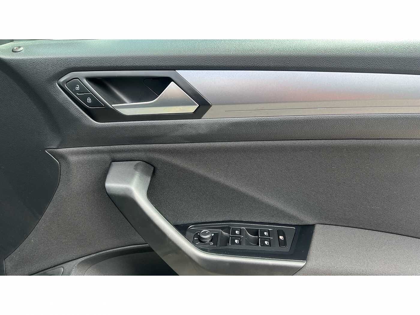 Volkswagen T-ROC 2017 1.0 TSI Active 110PS