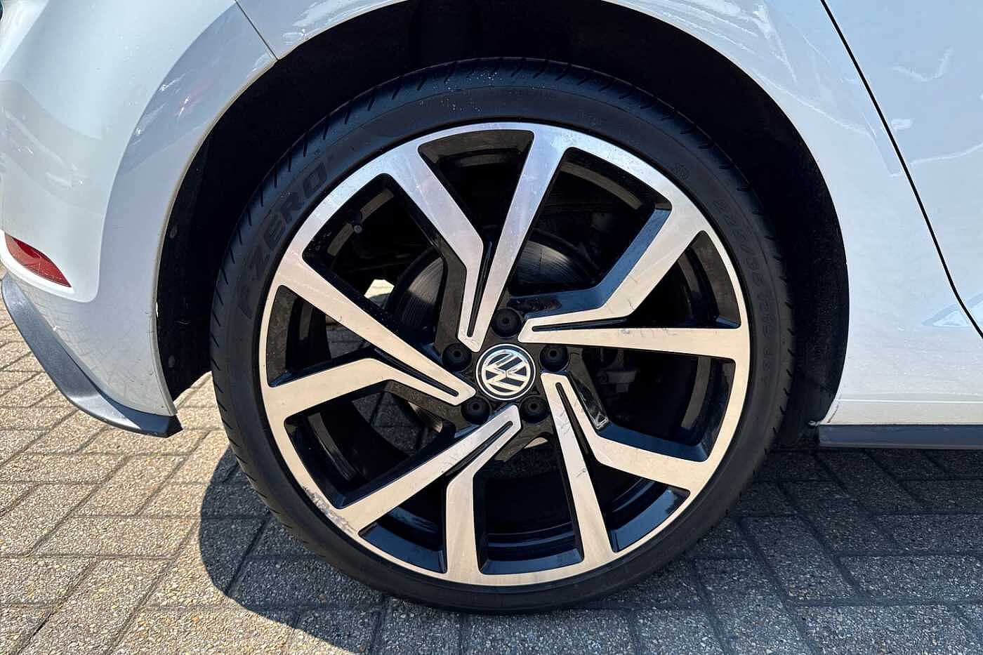 Volkswagen Golf 2.0 TDI GTD Blueline 184PS DSG 5Dr + 19' BRESCIA ALLOYS