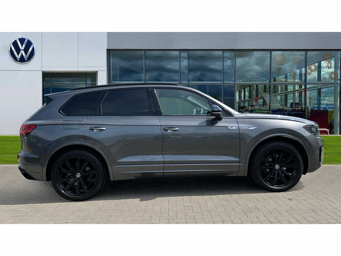 Volkswagen Touareg 3.0TDI (286ps) Black Edition 4Motion 5dr