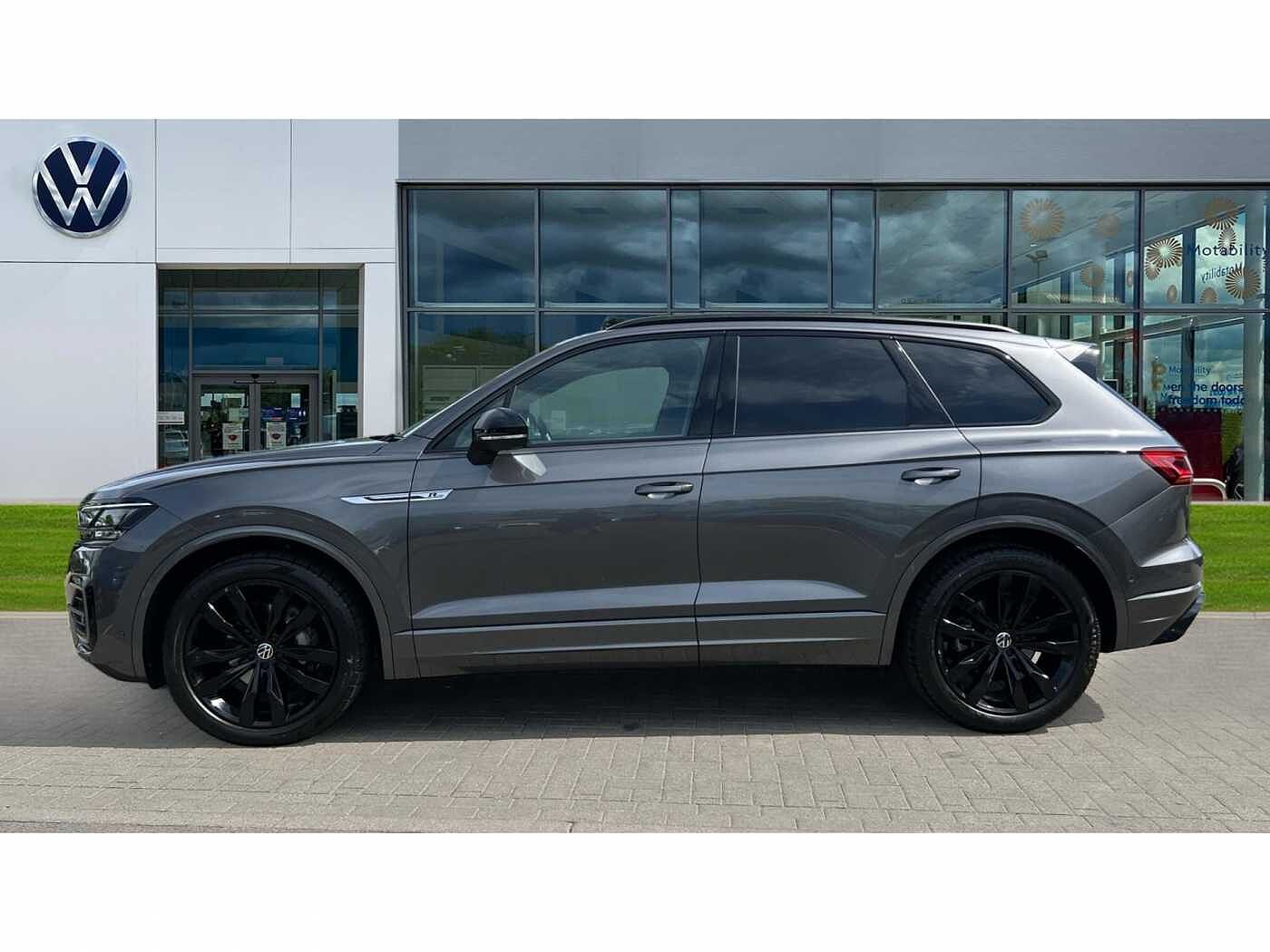 Volkswagen Touareg 3.0TDI (286ps) Black Edition 4Motion 5dr