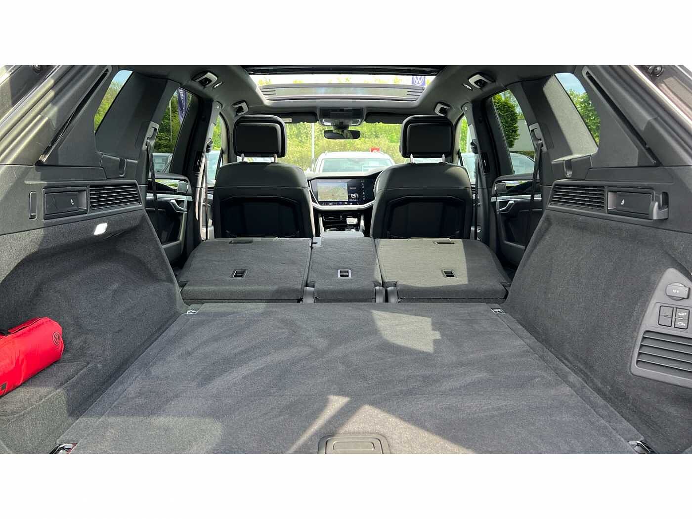 Volkswagen Touareg 3.0TDI (286ps) Black Edition 4Motion 5dr
