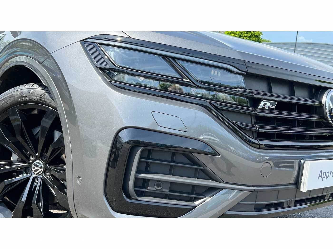 Volkswagen Touareg 3.0TDI (286ps) Black Edition 4Motion 5dr