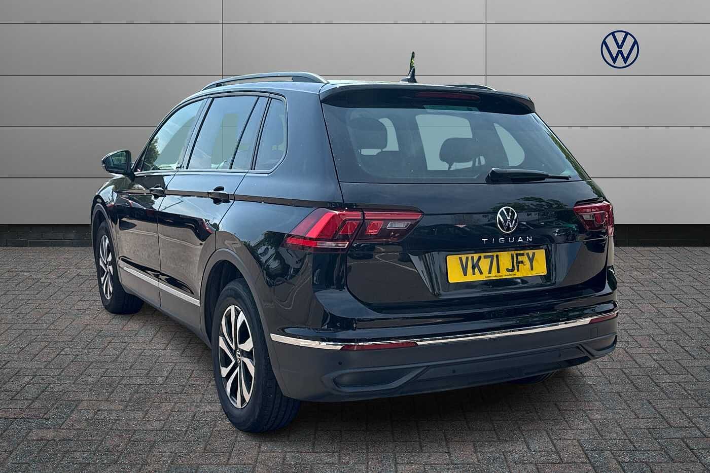 Volkswagen Tiguan 1.5 TSI (150ps) Active EVO DSG 5 door
