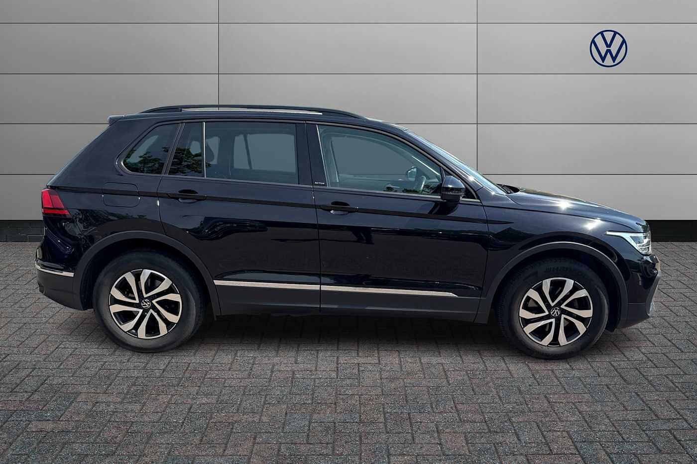 Volkswagen Tiguan 1.5 TSI (150ps) Active EVO DSG 5 door