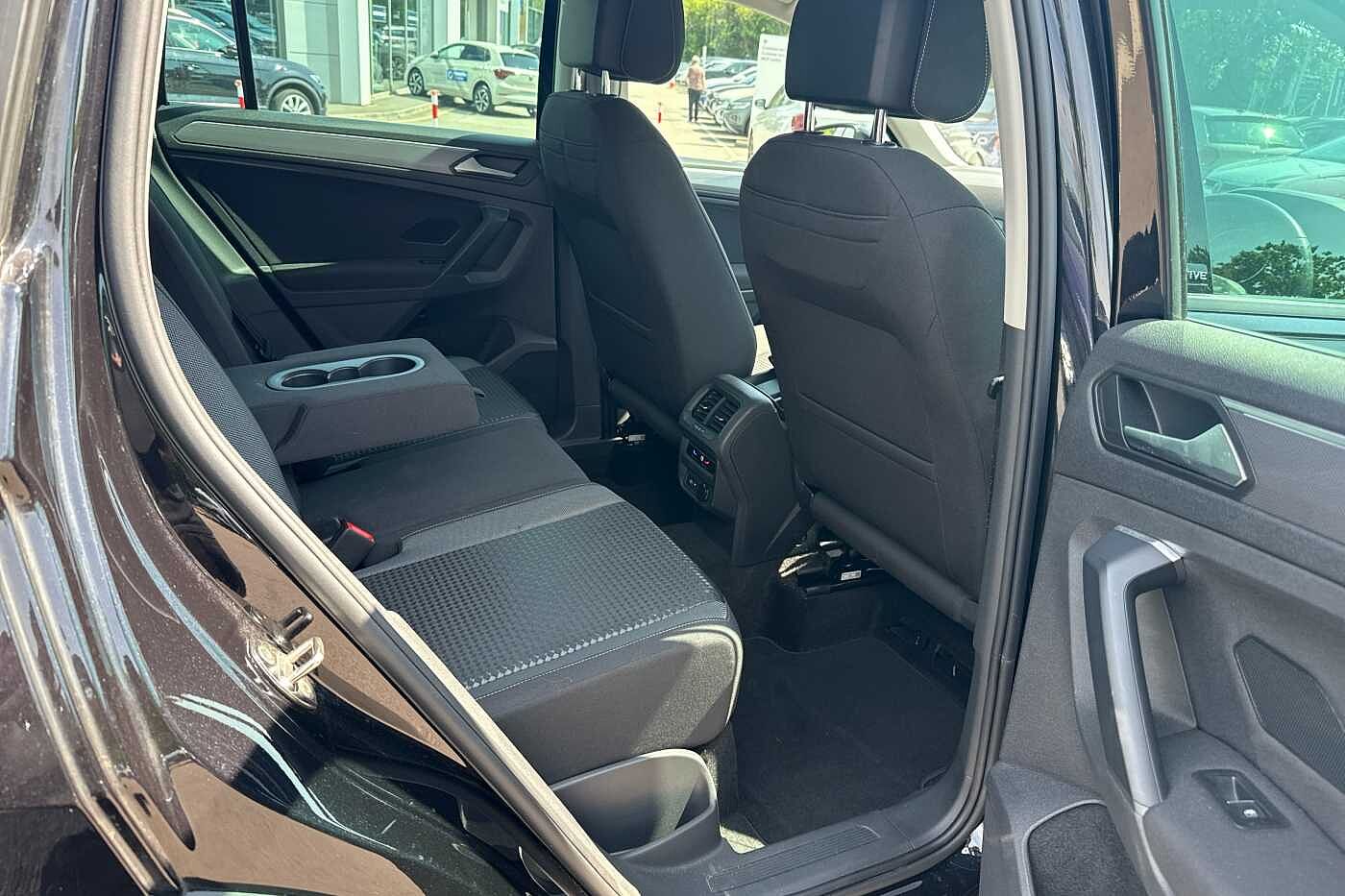 Volkswagen Tiguan 1.5 TSI (150ps) Active EVO DSG 5 door